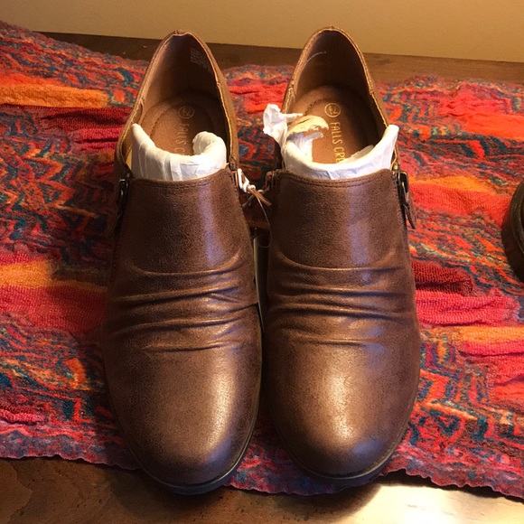 Falls Creek ‘Laura’ Ankle Boots - Picture 6 of 8